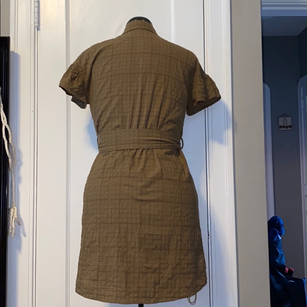 🤍 Lush Button-up Dress 🤍 - Picture 5 of 6